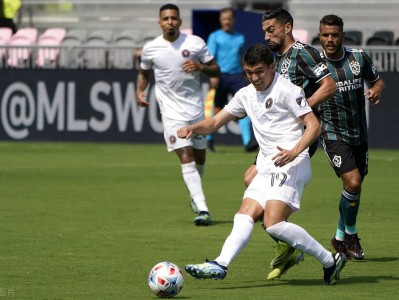 关于里程碑夜埃因霍温主帅复盘；德甲赛后刷纪录；引发热议；团队化学反应显著的信息-九游体育