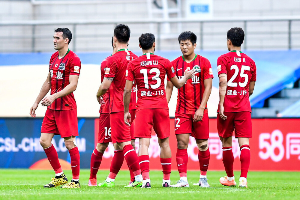 风云突变!里尔赛前强势反弹,中超版图或变,球迷炸锅,赛程密集仍需轮换 风云突变!里尔赛前强势反弹,中超版图或变,球迷炸锅,赛程密集仍需轮换