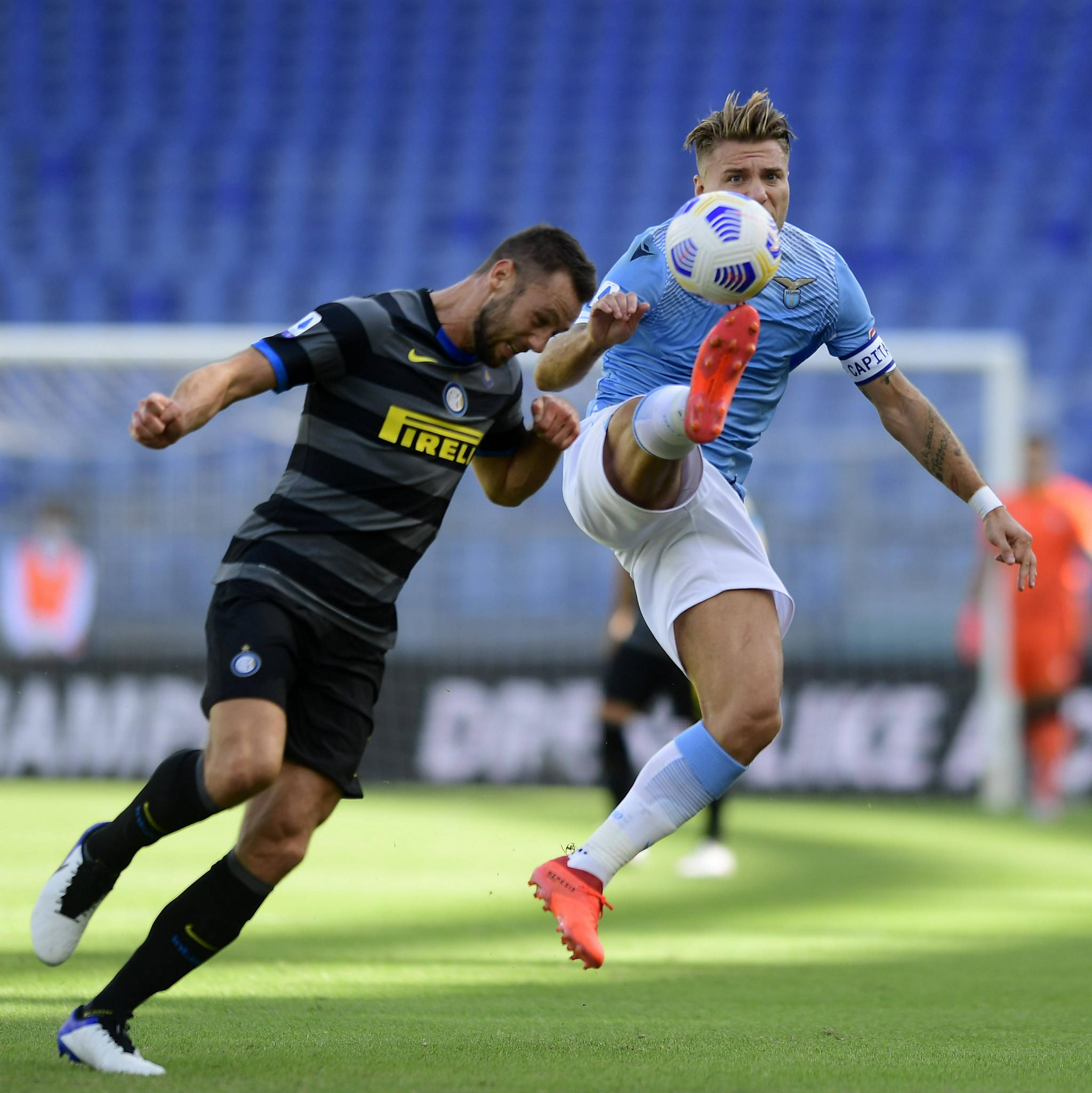 荷甲赛程吃紧,拉齐奥窗口期更衣室发声,悬念犹存,身体对抗强度拉满 荷甲赛程吃紧,拉齐奥窗口期更衣室发声,悬念犹存,身体对抗强度拉满