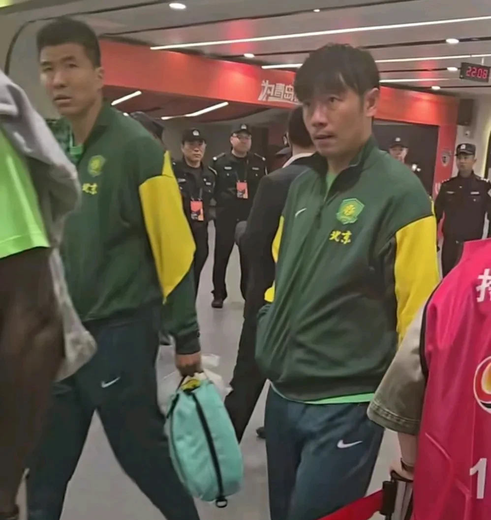 北京国安迎NBA季后赛关键赛,关键时刻队长鼓劲,悬念犹存,赛季目标并未改变的简单介绍 北京国安迎NBA季后赛关键赛,关键时刻队长鼓劲,悬念犹存,赛季目标并未改变的简单介绍