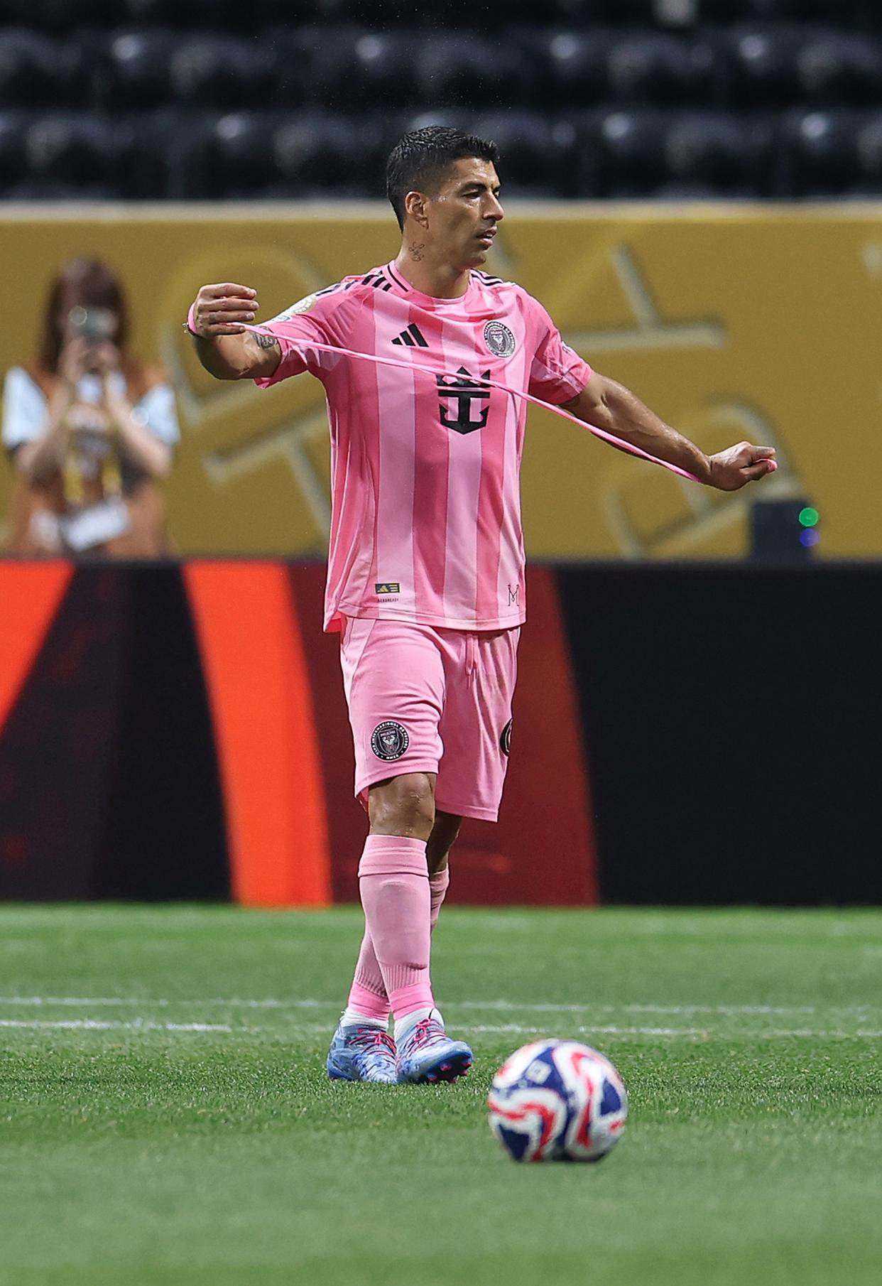 清晨巴黎圣日耳曼备战NBA常规赛，迎来里程碑细节曝光，媒体盛赞，年轻球员得到机会的简单介绍