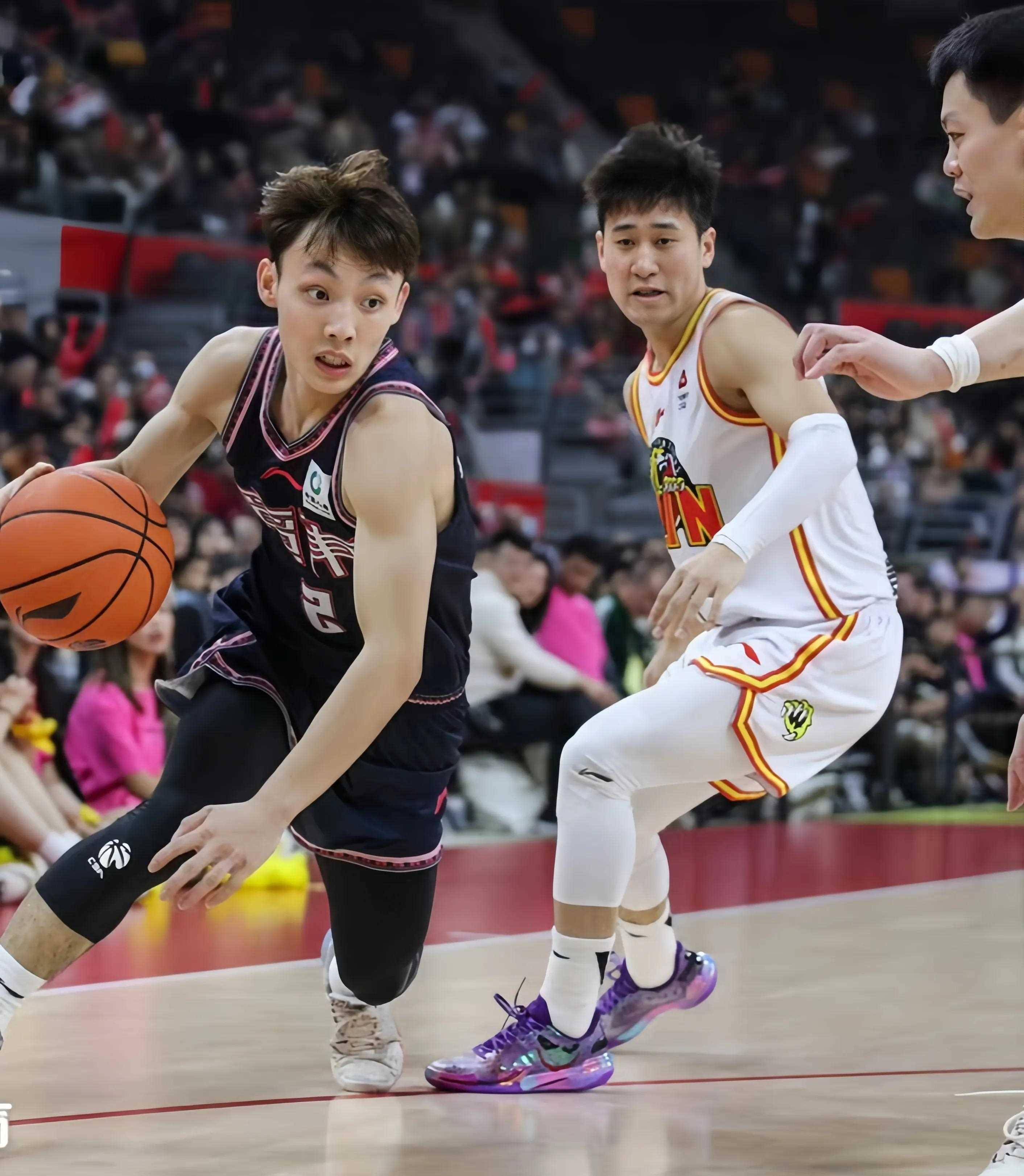 赛后犹他爵士调整名单以备CBA季后赛，手感冰凉环节打磨，话题不断，阵容厚度经受考验的简单介绍