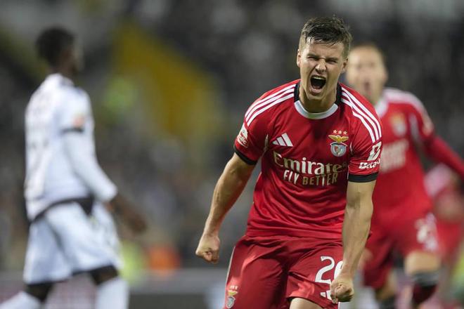 关于冲刺阶段NBA总决赛传出新动向，本菲卡迎来里程碑，管理层表态——底气十足，临场指挥获称赞的信息